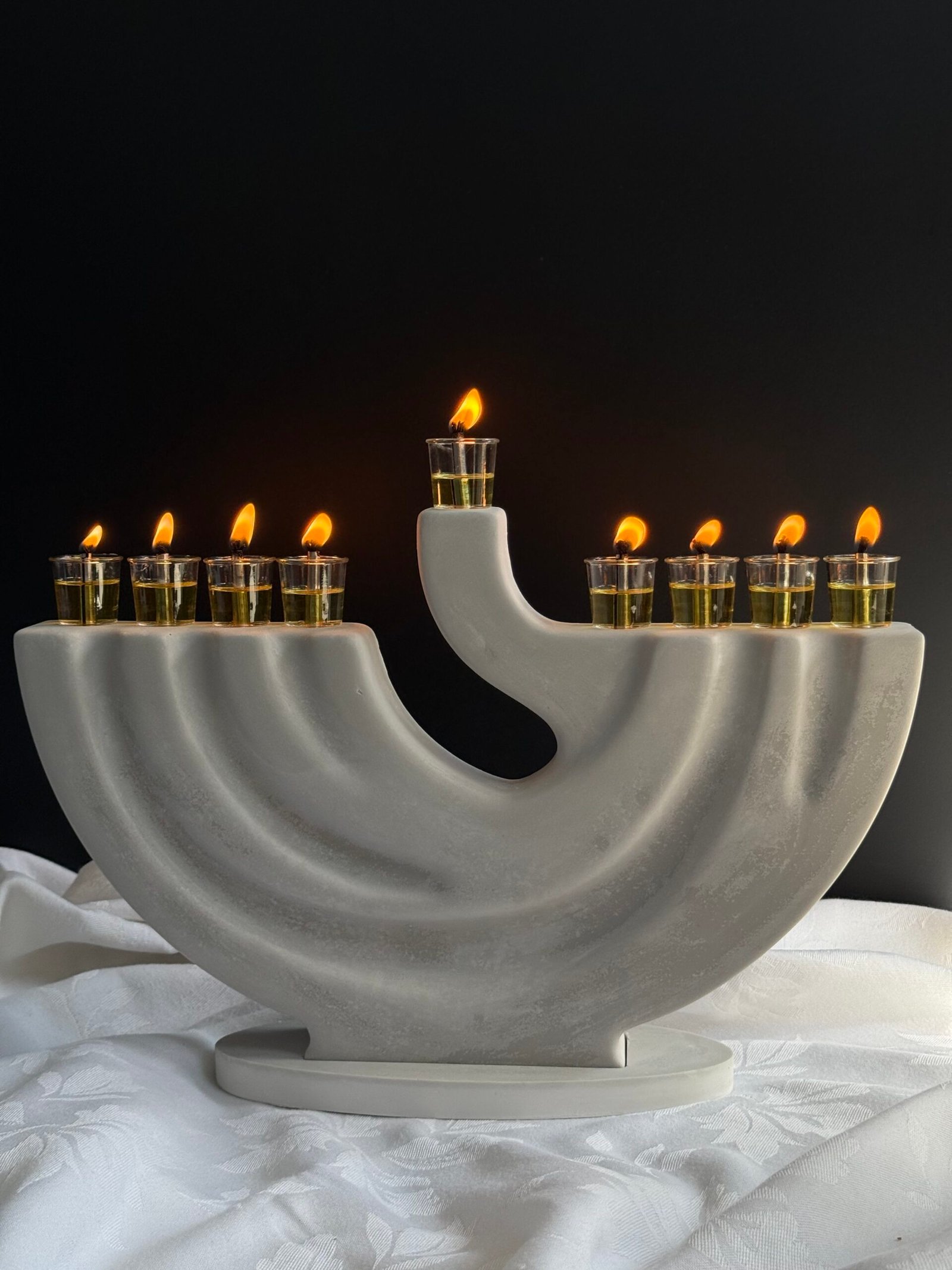 חנוכיה "בטון"